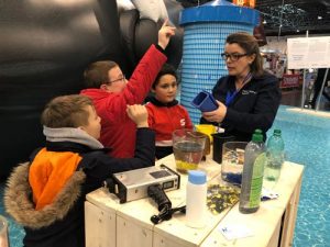 Angehende WaterRanger? Auch die jüngsten Messebesucher zeigen großes Interesse am Schutz unserer Umwelt.